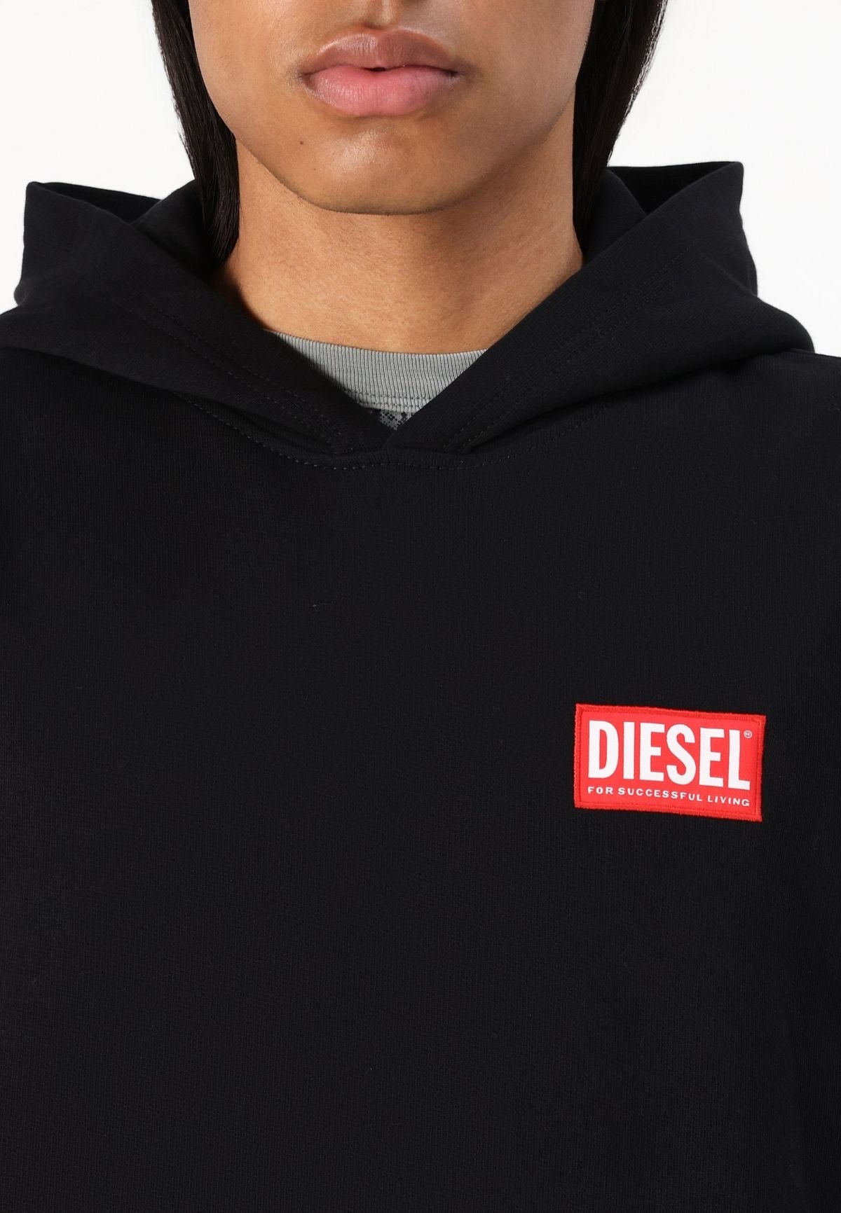 Hoodies & Sweatshirts
